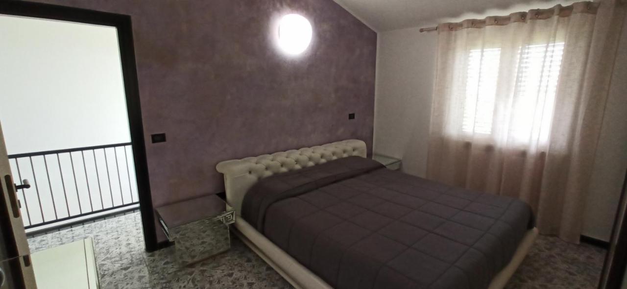 Guest House Nora 오르토나 외부 사진