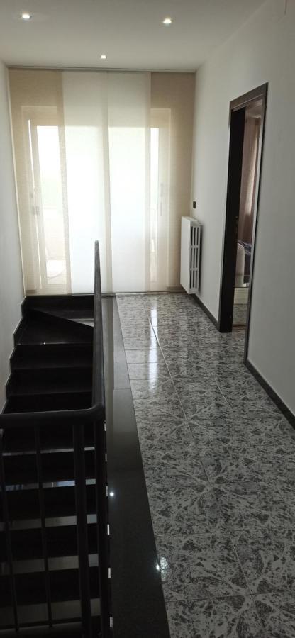 Guest House Nora 오르토나 외부 사진